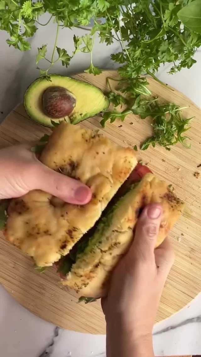 She calls it BIG POPPA. We call it heaven!This loaded take on the BLT by @fareandfork is next level, featuring our raw cured Smoked Streaky BaconGoes to show, the best creations start with 100% Australian Pork.Head to her profile for the full recipe.