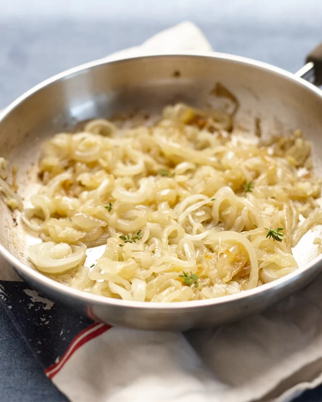 How do you like your onions? Lightly cooked? Slightly sauteed? Or fully caramelised?