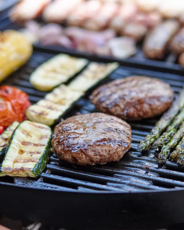 We're really in the thick of BBQ season now! What's been your favourite food to throw on the barbie this summer? Any surprisingly delicious discoveries?#BBQ #BBQideas #summerBBQ #beefburgers #australianbeef