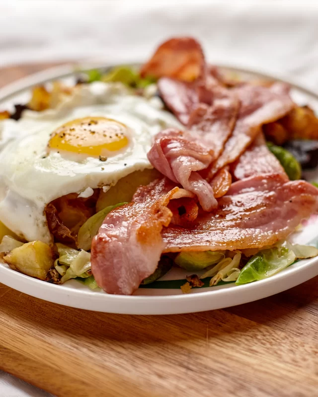 Winter is the perfect excuse to lift your breakfast game (as if you needed one). Traditionally cured Australian bacon, a golden fried egg and a hearty pile of veggies - otherwise known as a proper bit of bubble and squeak, for those who know. 😉 For more Tastes of Comfort, check out our website or join our newsletter - see the link in bio.#winterrecipes #comfortfoods #cosyfoods #breakfastideas #boyfriendbreakfast